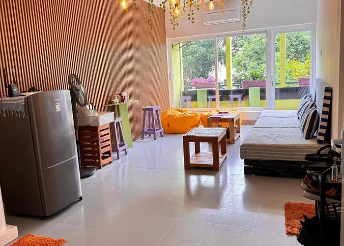 Hostel At Galle Face